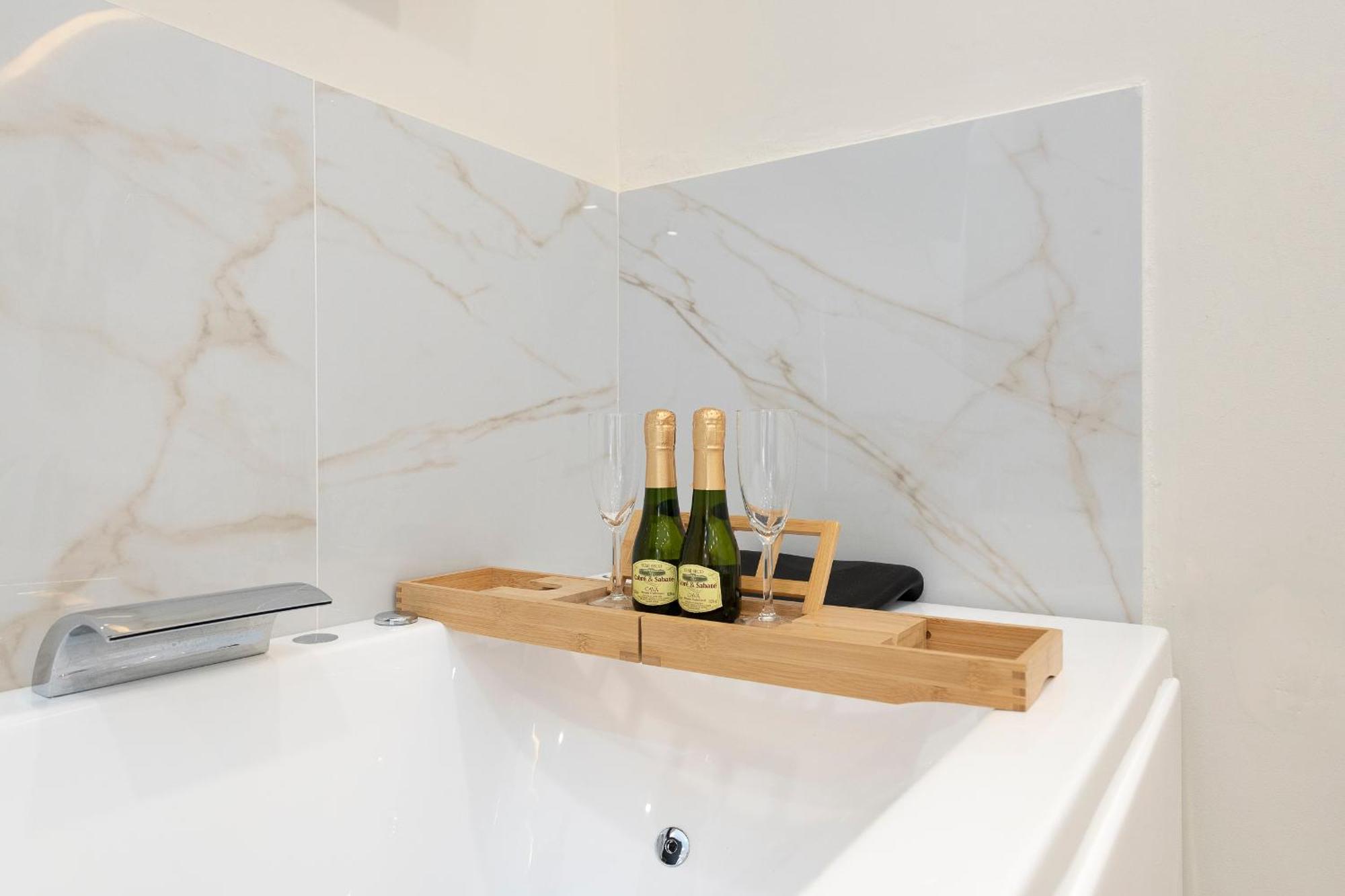 Exclusive Apartment Jacuzzi Malaga Exterior photo
